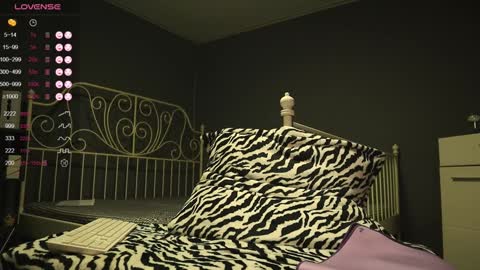 extra_topping online show from 01/10/25, 08:04