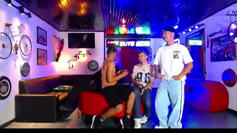 extrangers online show from 01/19/26, 01:15