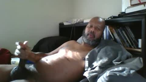 eyequee0007 online show from 02/10/25, 09:04