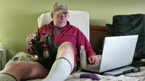 Eyeswideshut63 online show from 12/30/24, 10:01