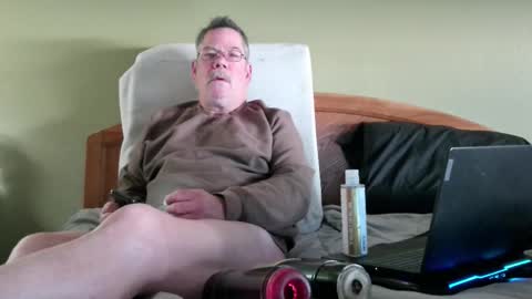 Eyeswideshut63 online show from 01/06/26, 06:33