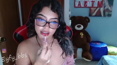 Snapshot of eyfy_bbs chatting on 02/27/25, 08:53 Nadia online show from 02/27/25, 08:53