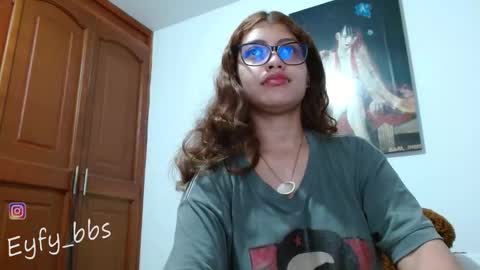 Snapshot of eyfy_bbs chatting on 10/03/25, 10:07 Nadia online show from 10/03/25, 10:07