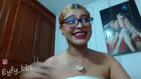 Nadia online show from 06/11/26, 12:32