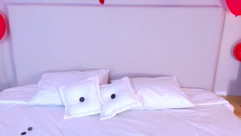 eymicooper online show from 02/16/25, 03:48