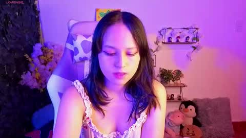 eymmy_24 online show from 02/19/26, 03:02