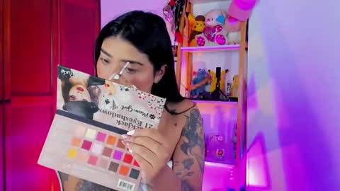 Snapshot of eymy_hadid_ chatting on 09/17/25, 01:35 Emily online show from 09/17/25, 01:35