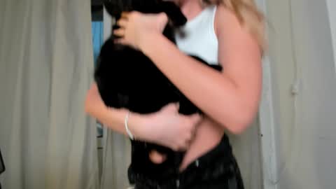  if you dont have fansly account yet use this link to registration    online show from 02/05/25, 02:37