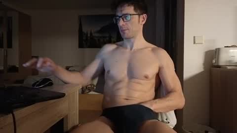 Mick online show from 02/09/25, 09:49