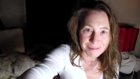 Snapshot of faberini chatting on 12/17/24, 06:13 FabOmobono online show from 12/17/24, 06:13