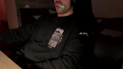 Snapshot of fabian_196 chatting on 01/15/25, 07:23 Call me bitch online show from 01/15/25, 07:23