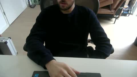 Snapshot of fabian_196 chatting on 12/17/25, 11:05 Call me bitch online show from 12/17/25, 11:05