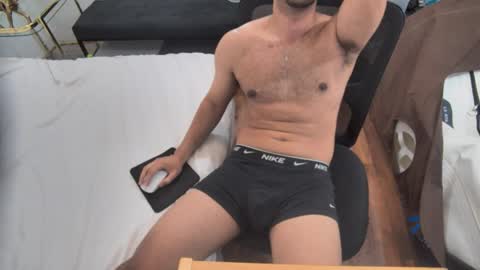 fabiano_hernandes30 online show from 04/26/26, 08:39