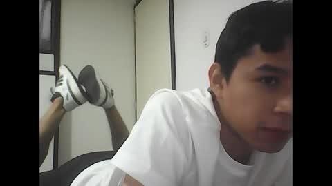 R online show from 10/06/25, 04:59