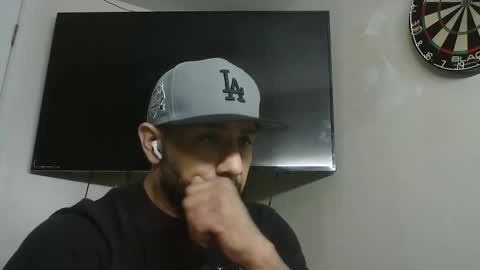 Mark online show from 03/03/25, 05:42