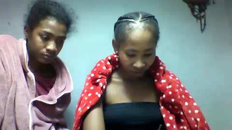 faiqua95 online show from 04/12/26, 10:48