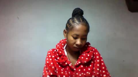 faiqua95 online show from 05/15/26, 02:29