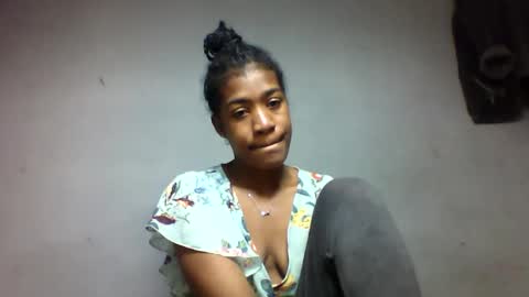 faiqua95 online show from 05/19/26, 07:58