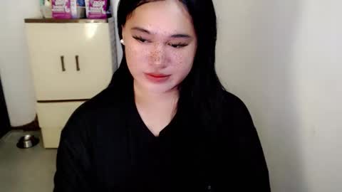 Snapshot of fairy_cuddle chatting on 06/10/26, 04:50 call me shanaia online show from 06/10/26, 04:50