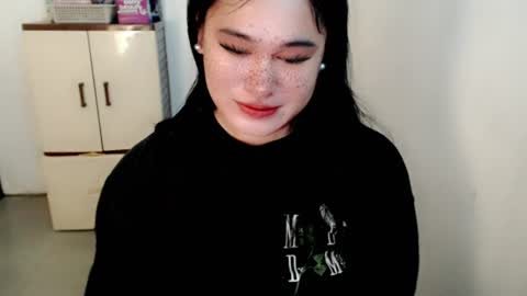 Snapshot of fairy_cuddle chatting on 06/12/26, 08:30 call me shanaia online show from 06/12/26, 08:30