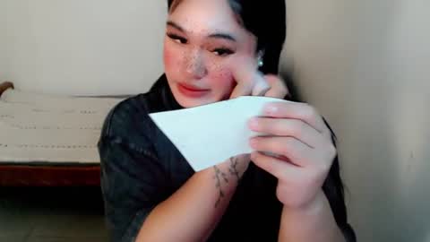Snapshot of fairy_cuddle chatting on 06/21/26, 06:21 call me shanaia online show from 06/21/26, 06:21
