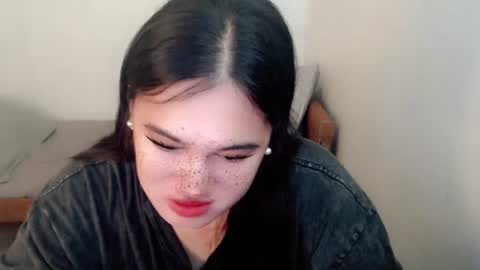 Snapshot of fairy_cuddle chatting on 07/01/26, 04:25 call me shanaia online show from 07/01/26, 04:25
