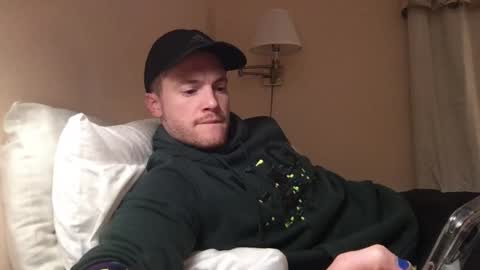 Snapshot of fairybae5 chatting on 01/05/25, 02:06 Travis online show from 01/05/25, 02:06