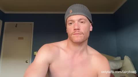 Snapshot of fairybae5 chatting on 10/22/25, 10:31 Travis online show from 10/22/25, 10:31