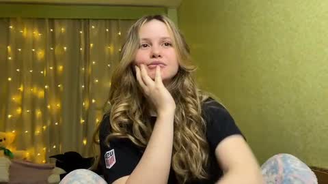 Snapshot of fairyilona chatting on 12/24/24, 02:12 Ilona online show from 12/24/24, 02:12