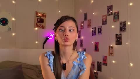 Snapshot of falinecrosthwaite chatting on 09/12/25, 07:36 Kaori online show from 09/12/25, 07:36