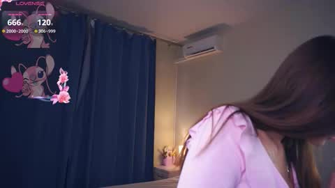 Erika online show from 02/04/26, 07:36