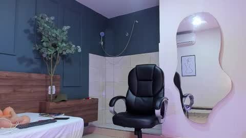 Megan    630  1330 -5 online show from 09/13/25, 12:27