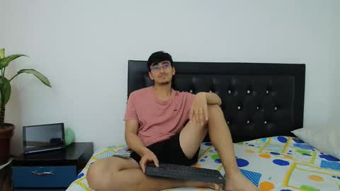 FallGays online show from 02/02/26, 10:52