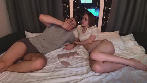 familysexy34 online show from 01/12/25, 08:47