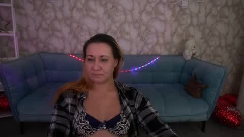 famousemuse online show from 04/21/26, 01:28