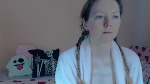 Snapshot of fanatka chatting on 03/03/26, 04:40 BUNNYGal online show from 03/03/26, 04:40