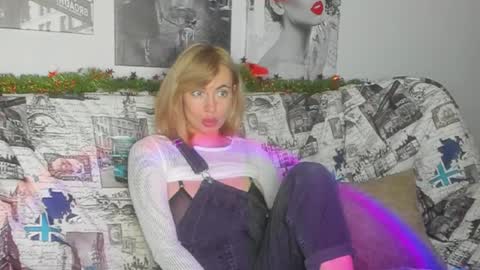 Nancy online show from 12/23/24, 07:38