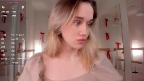 fancyamelia online show from 12/20/25, 05:58