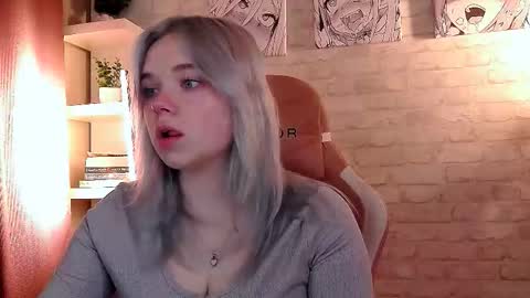 Snapshot of fancybella chatting on 10/05/25, 07:28 Bella online show from 10/05/25, 07:28