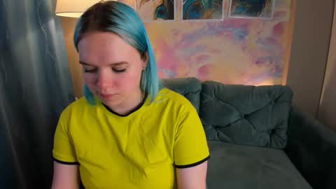 Snapshot of fancybella chatting on 12/15/25, 08:18 Bella online show from 12/15/25, 08:18