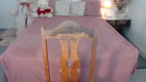 Layla online show from 02/10/25, 02:19