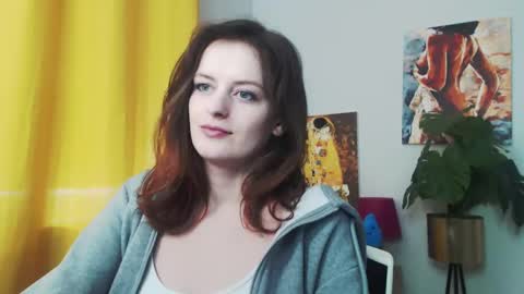 Nadine online show from 12/19/24, 10:13