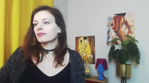 Nadine online show from 02/05/25, 12:27