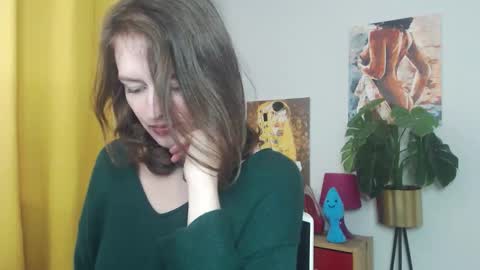 Nadine online show from 09/30/25, 05:56