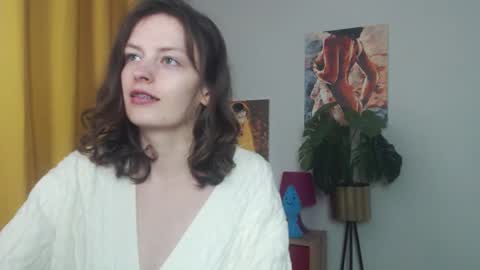 Nadine online show from 10/13/25, 04:34