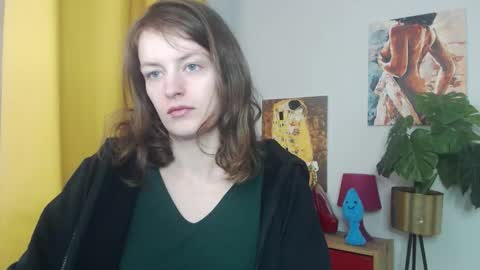 Nadine online show from 11/05/25, 06:02