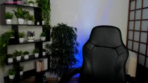 Snapshot of fane_stain chatting on 10/04/25, 02:20 Merida but you can call me Ida online show from 10/04/25, 02:20