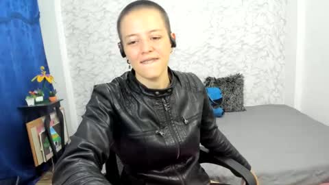 FANNY online show from 03/12/25, 08:30