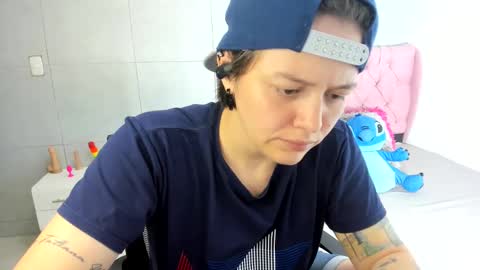 FANNY online show from 09/12/25, 04:23