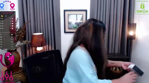 Snapshot of fantacyoflove chatting on 12/27/24, 10:05 YASI online show from 12/27/24, 10:05